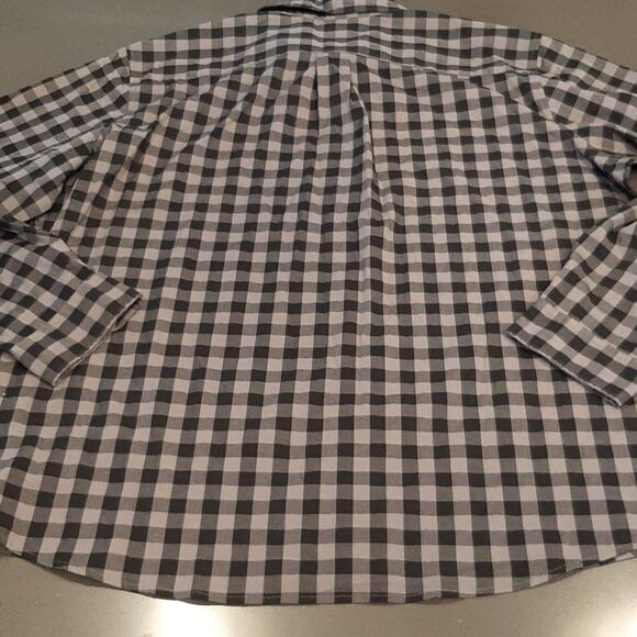 GAP Black and White Casual Button Down Shirt for Everyday Wear - Picture 3 of 7